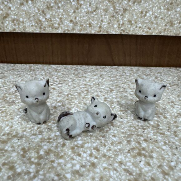 Set Of 3 Ceramic White And Gray Cats Vintage - Picture 1 of 8